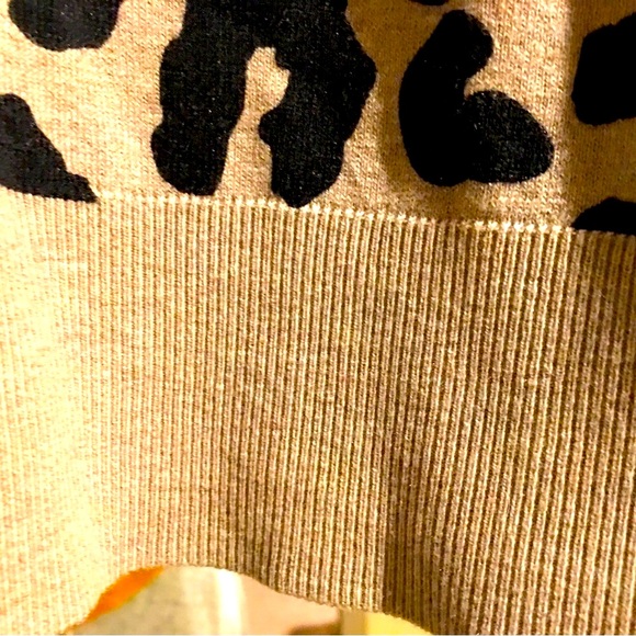 Sanctuary Barely Leopard Print V-Neck Cardigan / Medium - Picture 10 of 15